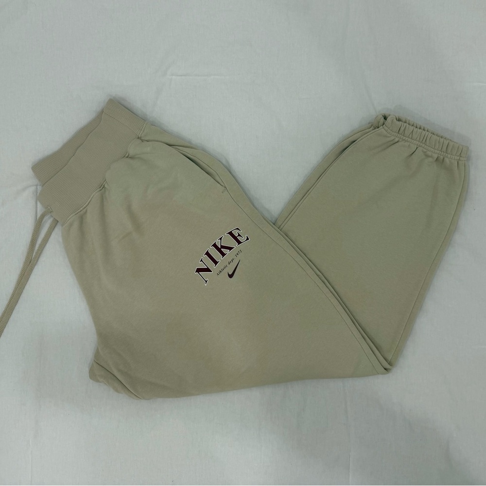 Nike Sweatpants